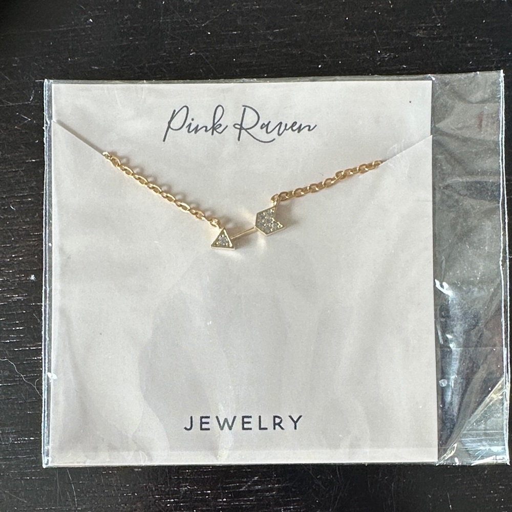 Gold Tone Arrow Necklace